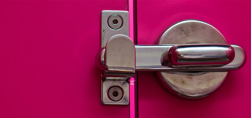 Childproof Gate Lock in Mecca, California
